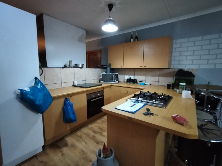 2 Bedroom Property for Sale in Geelhoutpark North West